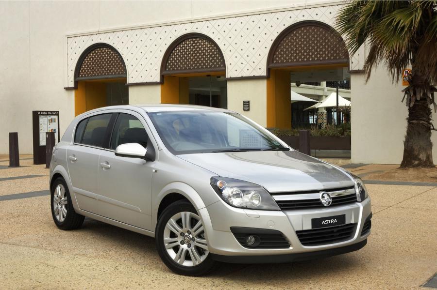  Holden Astra 1.9 CDTi 2006 года  (фото 23 из 36)